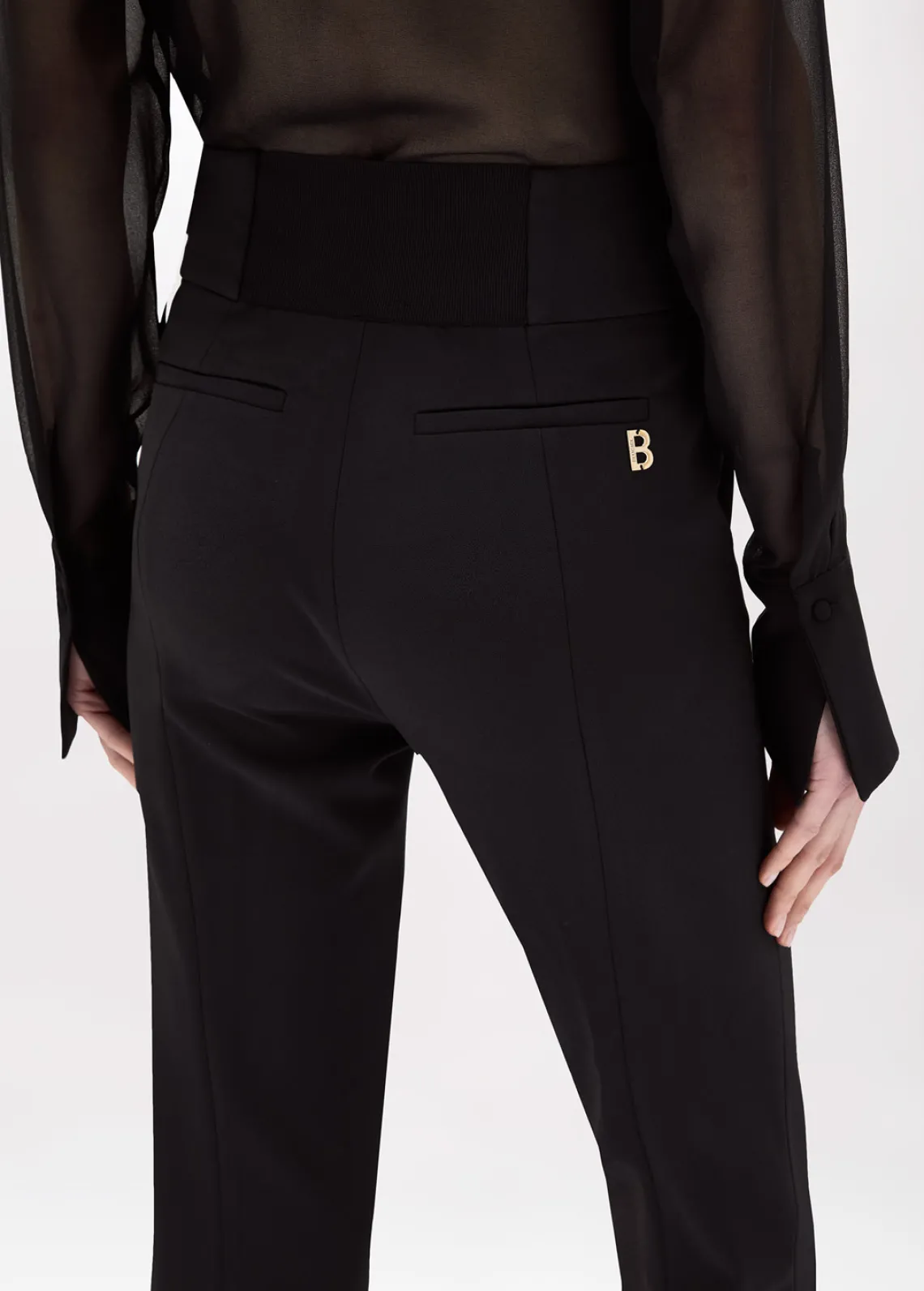 Cigarette pants in stretch crêpe