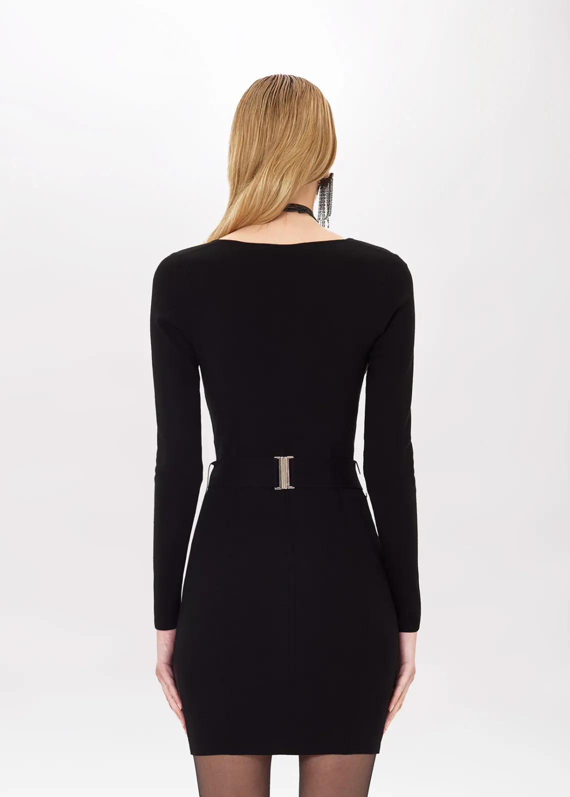 FITTED DRESS WITH BRANDED BELT