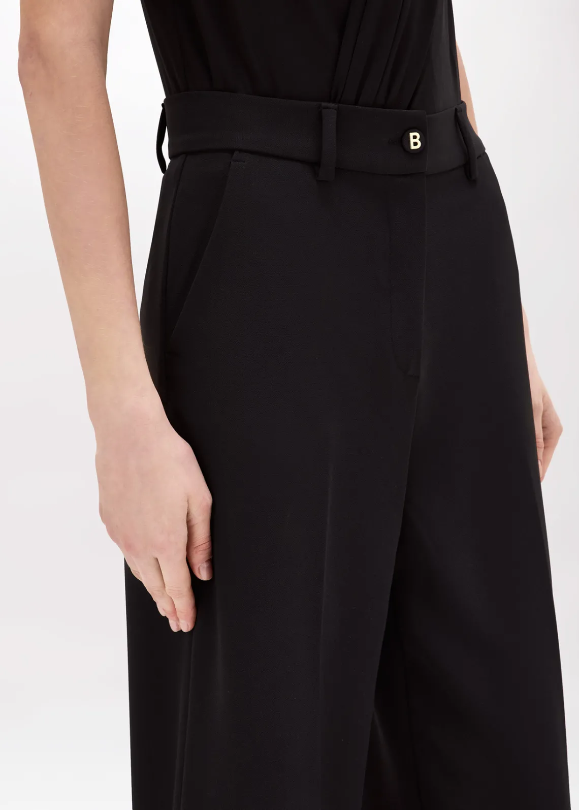 Flared pants in stretch crêpe