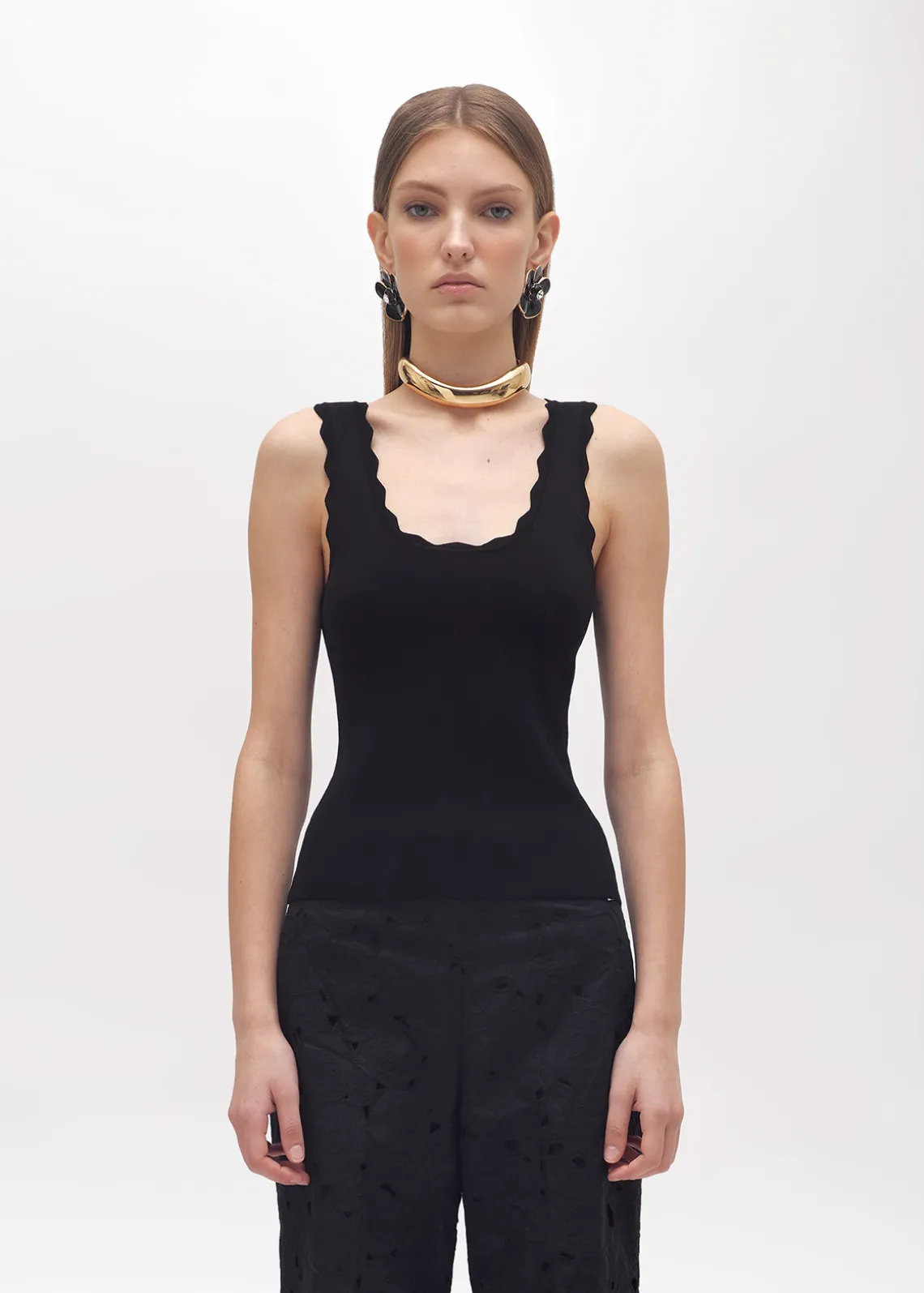 KNIT TOP WITH SCALLOPED EDGES