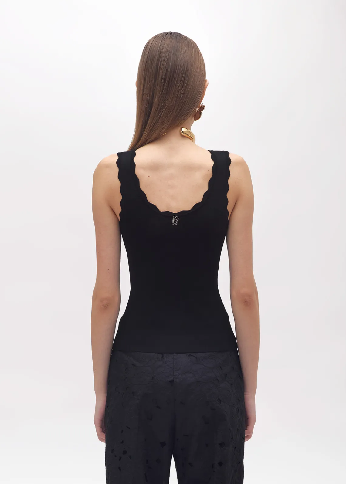 KNIT TOP WITH SCALLOPED EDGES
