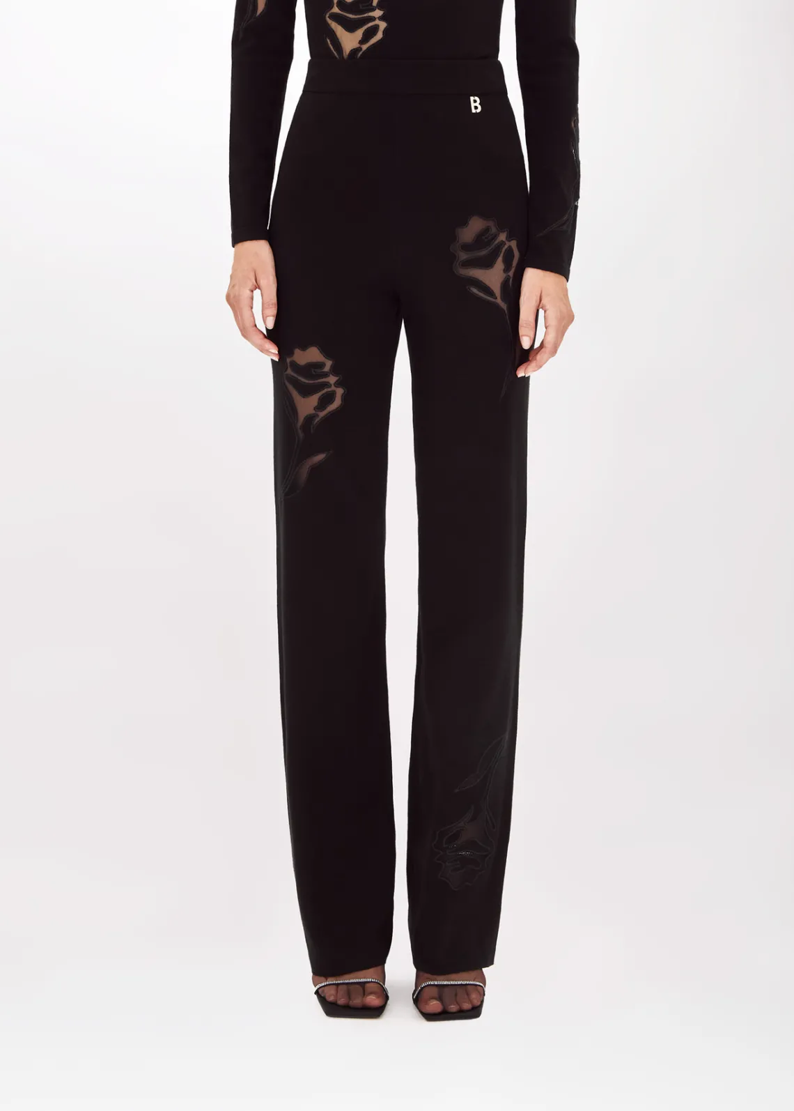KNITTED PANTS WITH ROSES