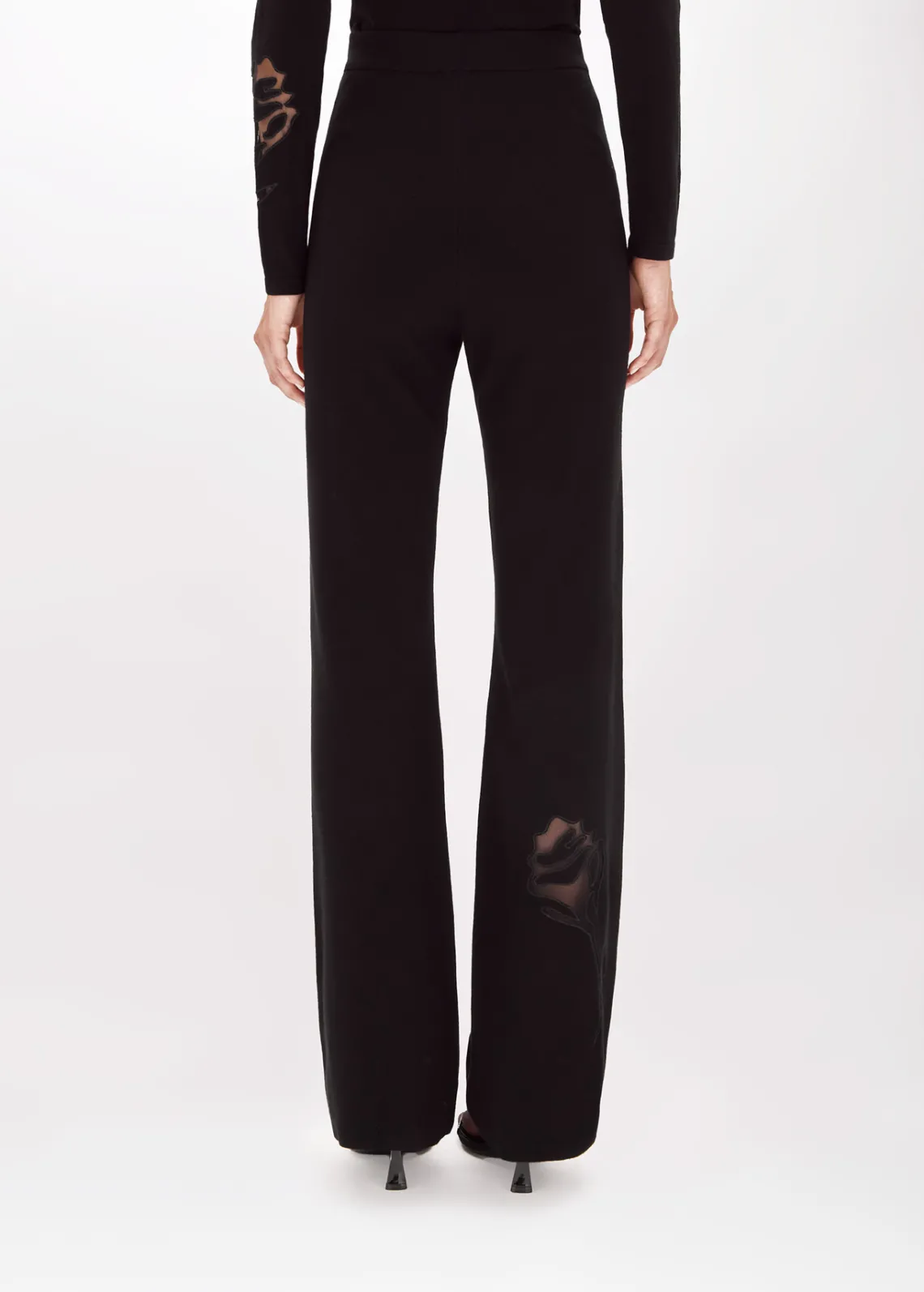 KNITTED PANTS WITH ROSES