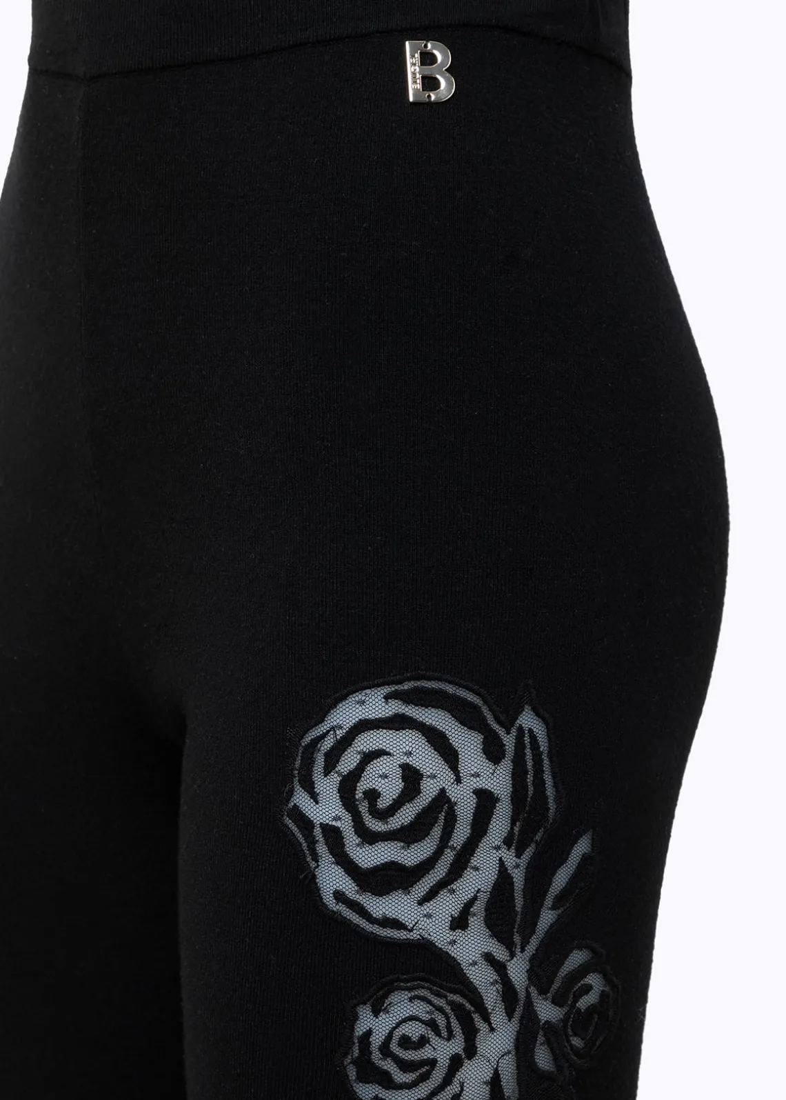 KNITTED PANTS WITH ROSES IN TULLE