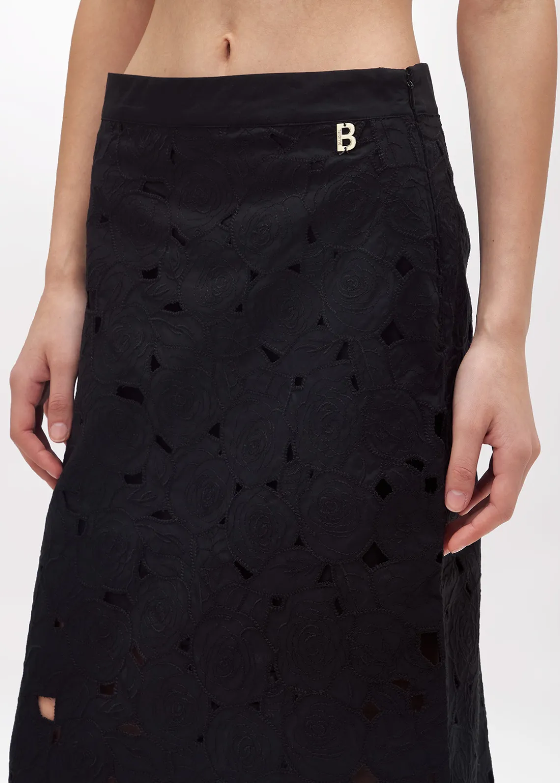 MIDI SKIRT WITH INLAID ROSES