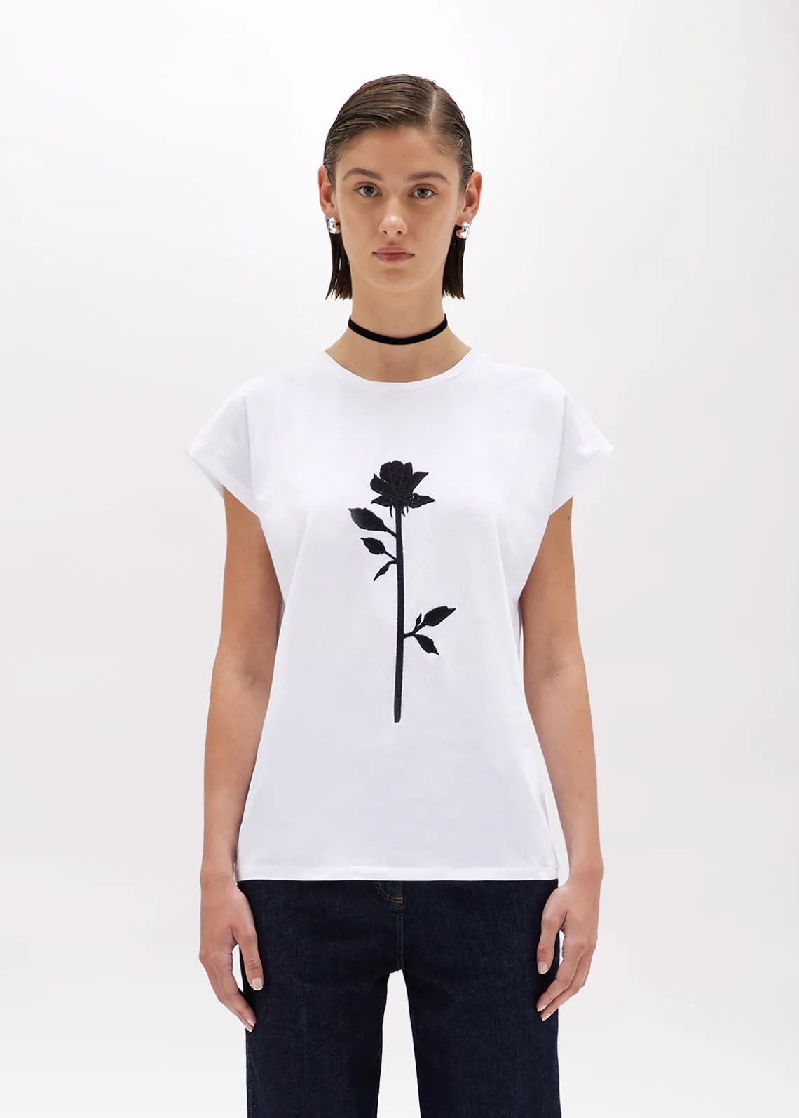 T-SHIRT WITH EMBROIDERY ROSE